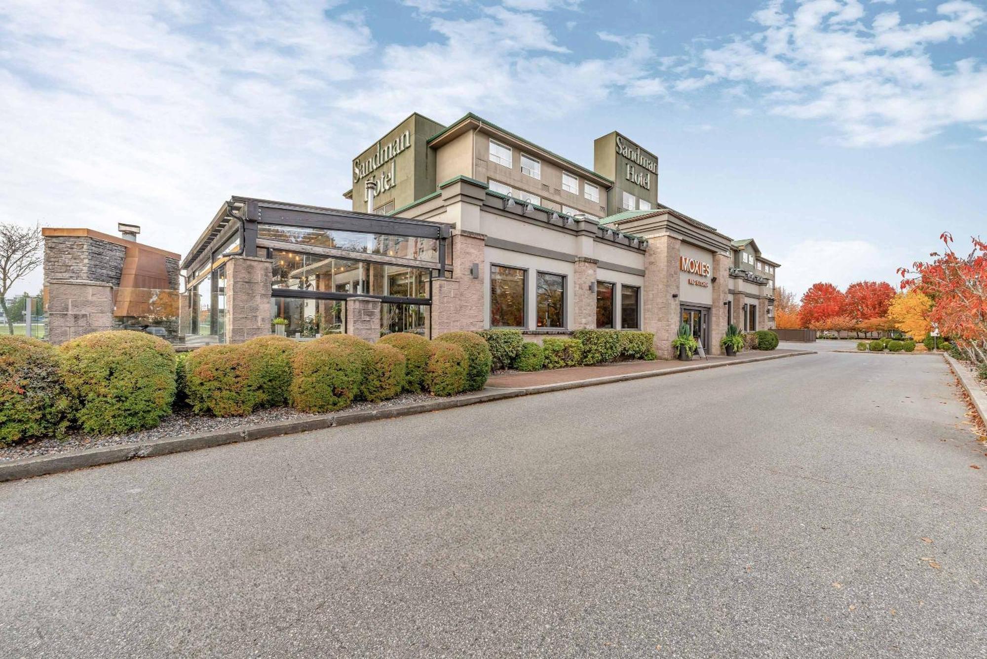 Sandman Vancouver Airport Hotel 3*