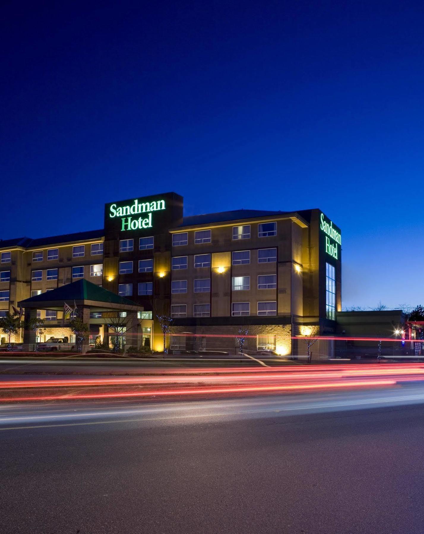 Hotel Sandman Vancouver Airport